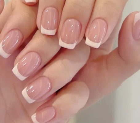 CLASSIC FRENCH TIPS